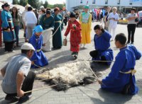 В Туве увеличили зарплату сельским работникам культуры и искусства